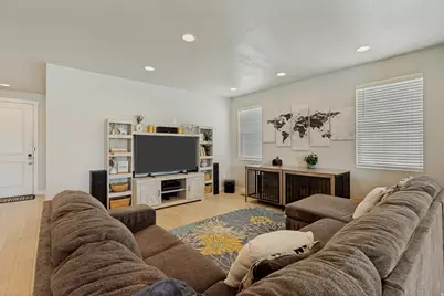 6078 N Boulter Peak Ln, Eagle Mountain, UT 84005 - Photo 8