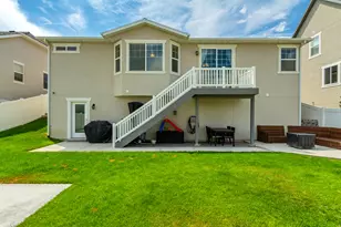 6078 N Boulter Peak Ln, Eagle Mountain, UT 84005 - Photo 48