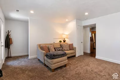 989 Canyon Rd #13, Ogden, UT 84404 - Photo 10