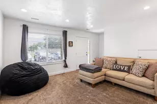 989 Canyon Rd, Ogden, UT 84404 - Photo 10