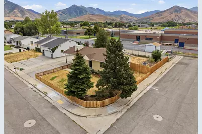 555 W Ontario St N, Tooele, UT 84074 - Photo 20