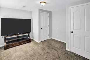 5478 W Windmill Dr, West Jordan, UT 84081 - Photo 14
