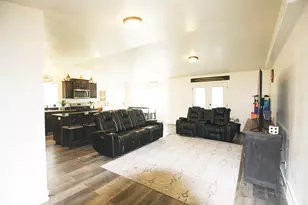2338 E 4300 S, Naples, UT 84078 - Photo 4