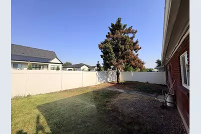 12874 S 1830 W, Riverton, UT 84065 - Photo 30