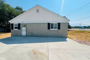 2036 W 1800 N, Farr West, UT 84404 - Photo 4