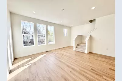 1650 N Main St, Layton, UT 84041 - Photo 8
