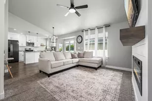 853 E Primrose Way, Eagle Mountain, UT 84005 - Photo 2