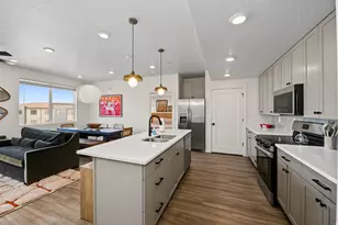 226 N Cliff Dr, Hurricane, UT 84737 - Photo 8