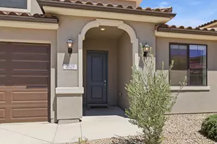 2329 E Escondido Dr, Washington, UT 84780 - Photo 2