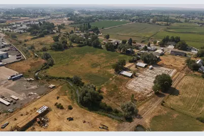 2274 W Pioneer Rd N, Marriott-Slaterville City, UT 84404 - Photo 4