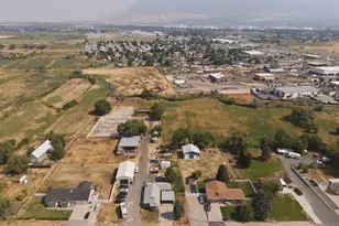 2274 W Pioneer Rd N, Marriott-Slaterville City, UT 84404 - Photo 2