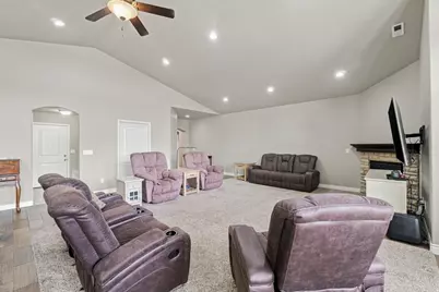 2536 W 1725 N #3, Clinton, UT 84015 - Photo 6