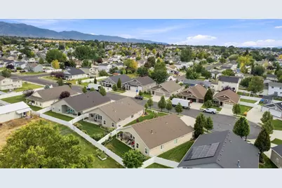 2536 W 1725 N #3, Clinton, UT 84015 - Photo 38