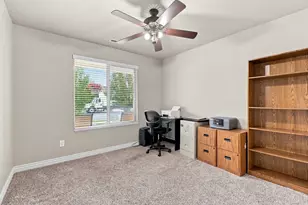 2536 W 1725 N, Clinton, UT 84015 - Photo 20