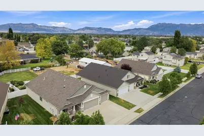 2536 W 1725 N #3, Clinton, UT 84015 - Photo 36