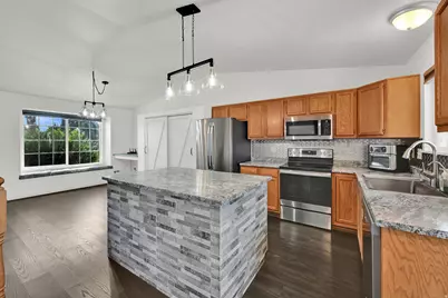 1559 N 2475 W, Clinton, UT 84015 - Photo 10