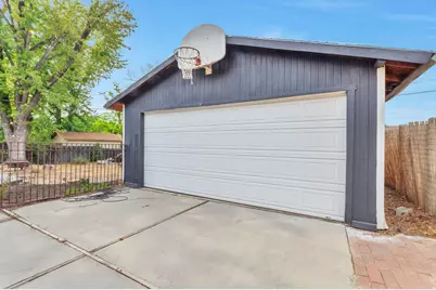 421 E 8220 S, Sandy, UT 84070 - Photo 26