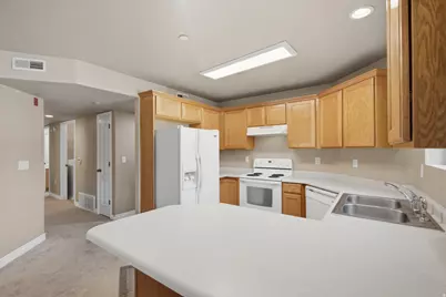 1249 W Cambria Way #L-104, Pleasant Grove, UT 84062 - Photo 8