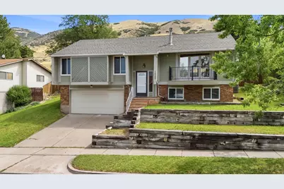 1560 E Hills Dr N, Bountiful, UT 84010 - Photo 1