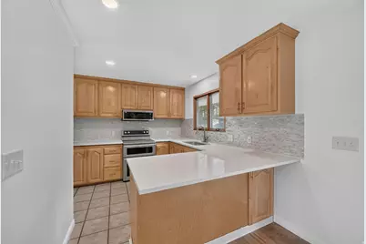 1560 E Hills Dr N, Bountiful, UT 84010 - Photo 12