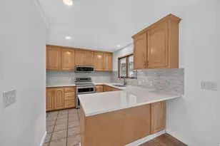 1560 E Hills Dr N, Bountiful, UT 84010 - Photo 12