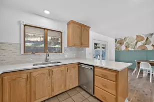1560 E Hills Dr N, Bountiful, UT 84010 - Photo 18