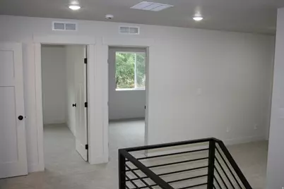 1344 S Mountain Rd E, Ogden, UT 84404 - Photo 10