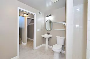 518 Aspen Way, Centerville, UT 84014 - Photo 22