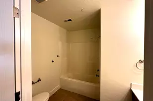 580 S Center St, Santaquin, UT 84655 - Photo 8