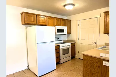 580 S Center St #7, Santaquin, UT 84655 - Photo 2