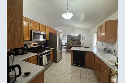 686 Greystone Way, Tooele, UT 84074 - Photo 12