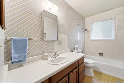 3059 N 2350 E, Layton, UT 84040 - Photo 10