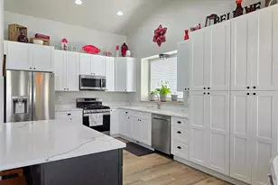 2002 S Chelemes Way E, Clearfield, UT 84015 - Photo 6