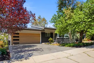 2144 S Lakeline Dr E, Salt Lake City, UT 84109 - Photo 2