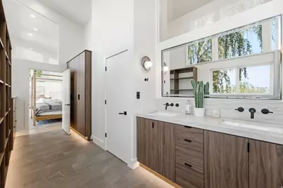 2144 S Lakeline Dr E, Salt Lake City, UT 84109 - Photo 20