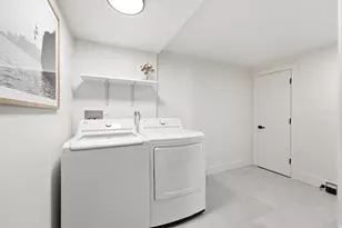 2144 S Lakeline Dr E, Salt Lake City, UT 84109 - Photo 44