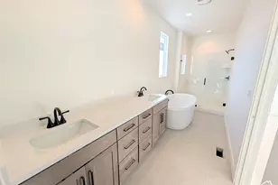 11577 S Markfield Way W, South Jordan, UT 84009 - Photo 14