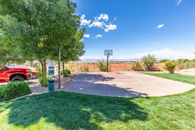 1000 E Bluff View Dr #94, Washington, UT 84780 - Photo 48