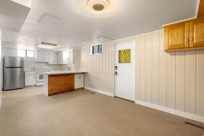 196 W 6th Ave, Midvale, UT 84047 - Photo 16