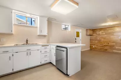 196 W 6th Ave, Midvale, UT 84047 - Photo 14