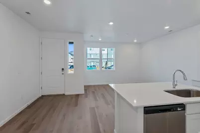 1263 E 1670 N #804, Payson, UT 84651 - Photo 6