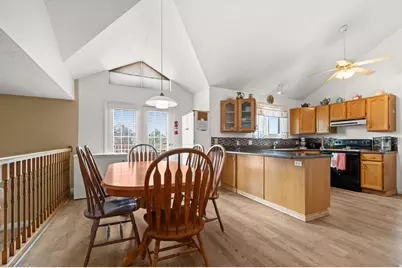 454 Deer Hollow Rd, Tooele, UT 84074 - Photo 2