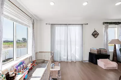 735 N 300 W, Smithfield, UT 84335 - Photo 12