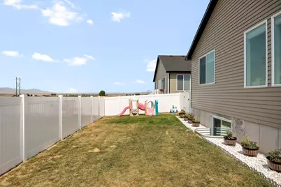 735 N 300 W, Smithfield, UT 84335 - Photo 38