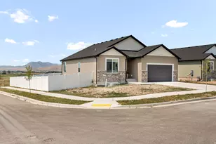 735 N 300 W, Smithfield, UT 84335 - Photo 2