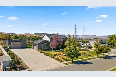 15258 S Mountainside Dr W, Bluffdale, UT 84065 - Photo 2