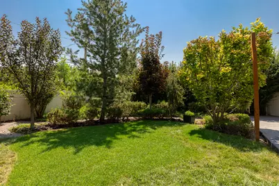 5471 S Knollcrest St E, Murray, UT 84107 - Photo 36