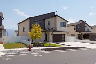 933 S 750 W, American Fork, UT 84003 - Photo 2