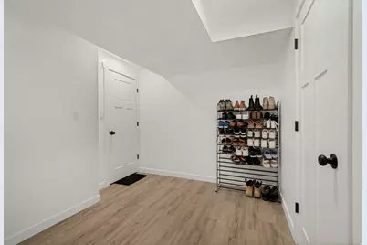 8061 S Oakridge Dr, West Jordan, UT 84081 - Photo 38