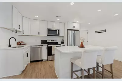 8061 S Oakridge Dr, West Jordan, UT 84081 - Photo 30